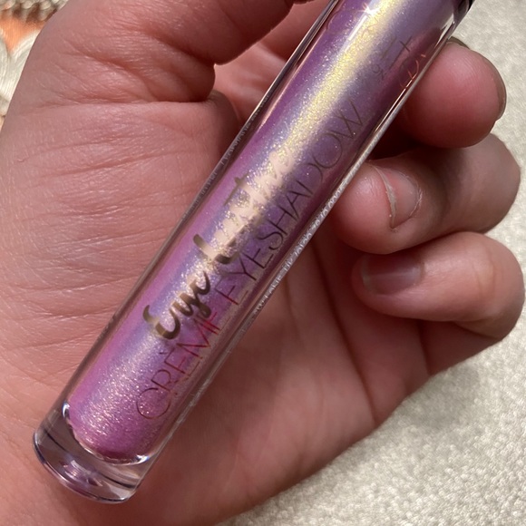 EyeShadow - Picture 4 of 6